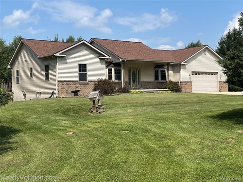 5885 Skyview Dr, Imlay City, MI, 48444-8929 | Card Image