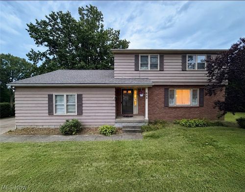 686 Forest Ridge Dr, Boardman, OH, 44512-3515 | Card Image