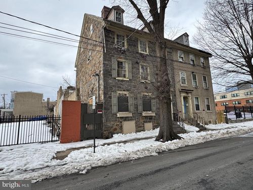 701 N West St, WILMINGTON, DE, 19801-1523 | Card Image