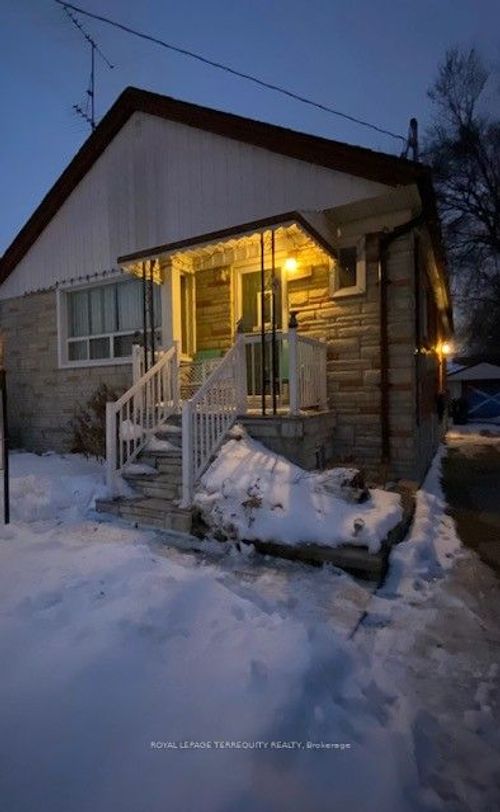 39 Coules Crt, Etobicoke, ON, M8W2N8 | Card Image