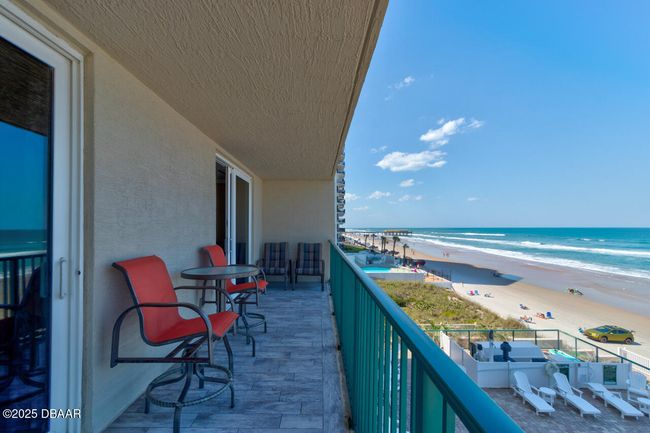 302 - 3797 S Atlantic Ave, Condo with 3 bedrooms, 2 bathrooms and null parking in Daytona Beach FL | Image 9