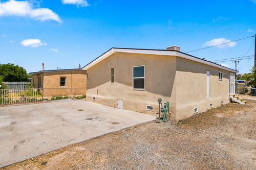 2818 John Street Se, Albuquerque, NM, 87102 | Card Image