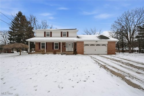 762 Summit Cir Se, North Canton, OH, 44720-3749 | Card Image