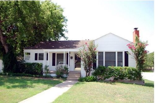 3833 Dexter Ave, Fort Worth, TX, 76107-4430 | Card Image
