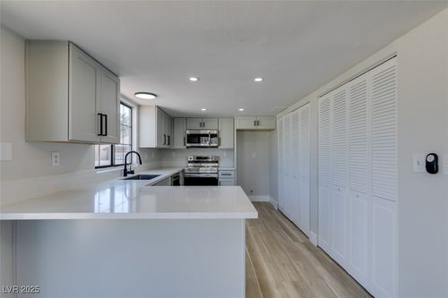 unit-b-3484 Nightflower Ln, Las Vegas, NV, 89121-3791 | Card Image