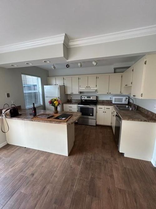 912-912 Sandtree Dr, Palm Beach Gardens, FL, 33403-1511 | Card Image