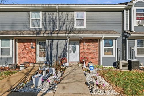 232 Ne Bayview Dr, Lee's Summit, MO, 64064-1541 | Card Image