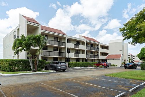 209-112 Lake Emerald Dr, Oakland Park, FL, 33309-6241 | Card Image