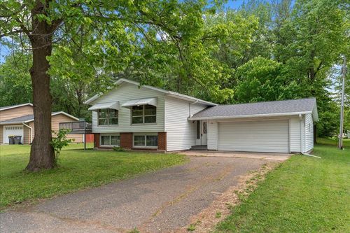 750 6th Ave, Baldwin, WI, 54002-9209 | Card Image