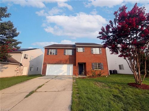 3 Elsworth Ct, Mc Leansville, NC, 27301-9308 | Card Image