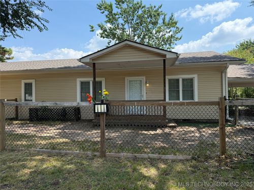 116 5th St, Checotah, OK, 74426-3402 | Card Image