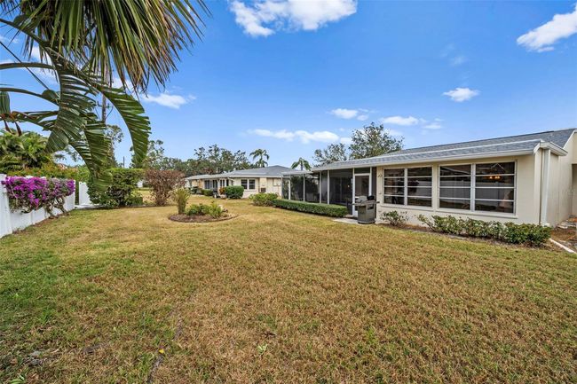 7460 W Country Club Dr N, Condo with 2 bedrooms, 2 bathrooms and null parking in Sarasota FL | Image 38