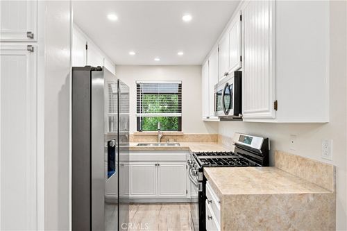 851-18183 Sundowner Way, Canyon Country, CA, 91387-4363 | Card Image