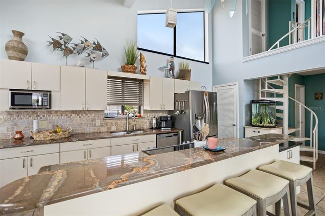 KITCHEN | Image 16
