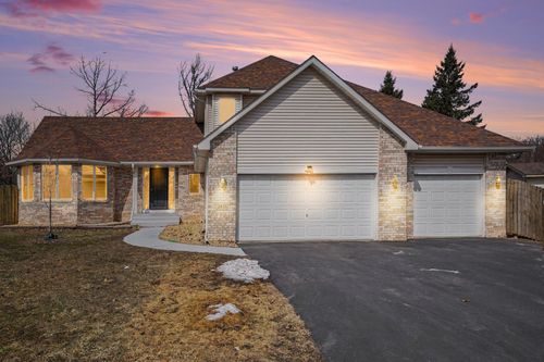 2431 Tevlin Ct E, Maplewood, MN, 55119-7173 | Card Image