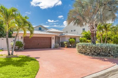 7025 Boca Ciega Drive, House other with 3 bedrooms, 4 bathrooms and null parking in St Pete Beach FL | Image 2