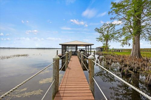 17648 Live Oak Dr, DEER ISLAND, FL, 32778-9014 | Card Image