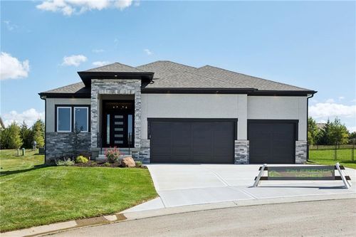 11463 S Aurora St, Olathe, KS, 66061-4250 | Card Image