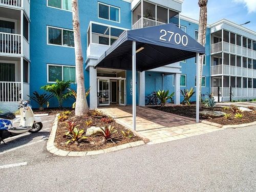 427-2700 Coconut Bay Ln, SARASOTA, FL, 34237-3027 | Card Image