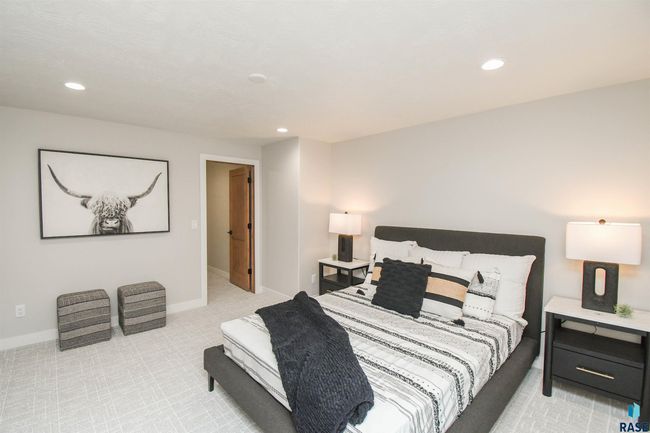 6504 E Hawker Trl, House other with 5 bedrooms, 4 bathrooms and null parking in Sioux Falls SD | Image 65