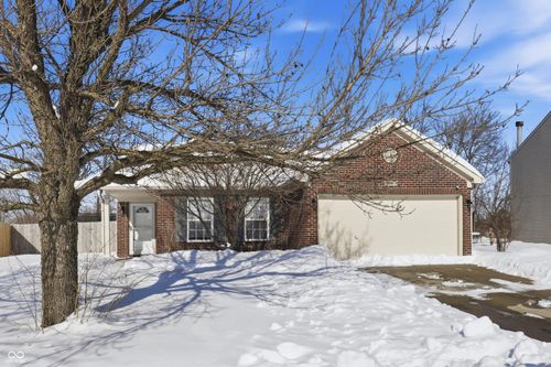 640 Wheat Field Ln, New Whiteland, IN, 46184-9212 | Card Image