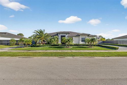 16767 Sw 290th Ln, Homestead, FL, 33030-2561 | Card Image