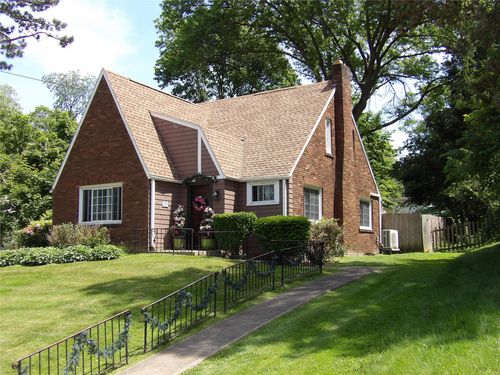 1115 Chestnut Hill Dr, Erie, PA, 16509-2115 | Card Image