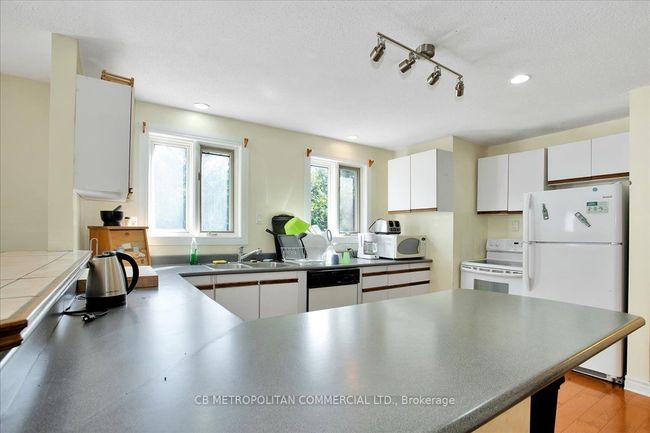 122 Nordic Rd, House other with 5 bedrooms, 3 bathrooms and 6 parking in Ravenna ON | Image 9