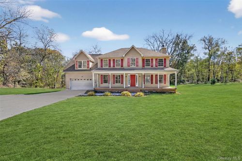 33 Berea Rd, Walden, NY, 12586-2902 | Card Image