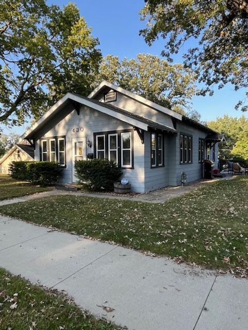 430 5th Ave Ne, Saint Cloud, MN, 56304-0325 | Card Image