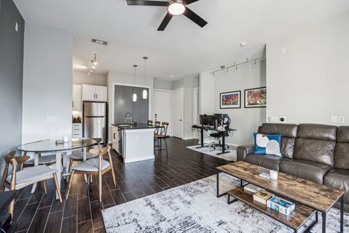 apt-320-2950 Mckinney Ave, Dallas, TX, 75204-7419 | Card Image