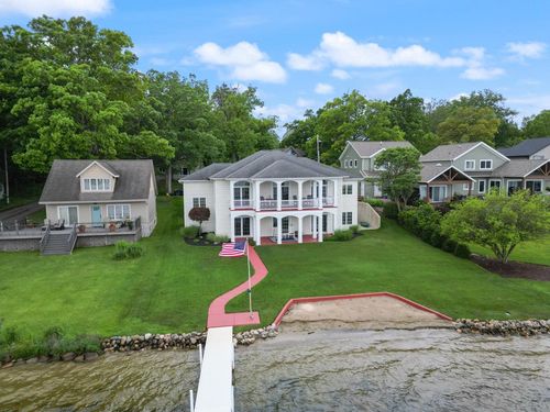 1332 Country Club Terrace, Warsaw, IN, 46580 | Card Image