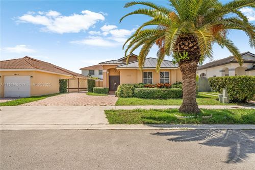 1070 Nw 129th Pl, Miami, FL, 33182 | Card Image