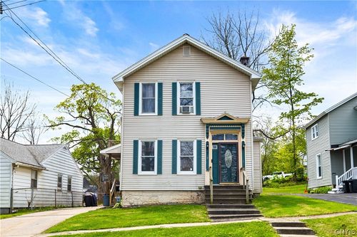 7 West St, Whitesboro, NY, 13492-1919 | Card Image
