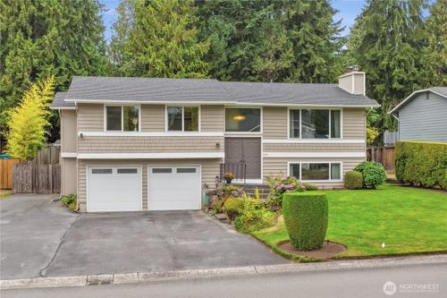 16916 29th Dr Se, Bothell, WA, 98012-6628 | Card Image