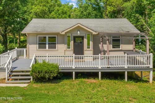 3311 Big Cove Ln, Louisville, TN, 37777-3251 | Card Image