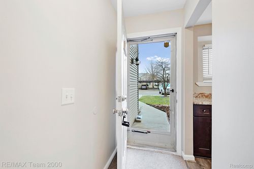 42461 Lilley Pointe Dr, Canton, MI, 48187-3844 | Card Image