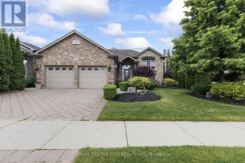 4 Ashby Crescent, Strathroy-Caradoc (SW), ON, N7G0A7 | Card Image