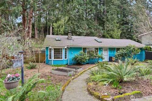 18917 76th Ave W, Lynnwood, WA, 98036-4115 | Card Image