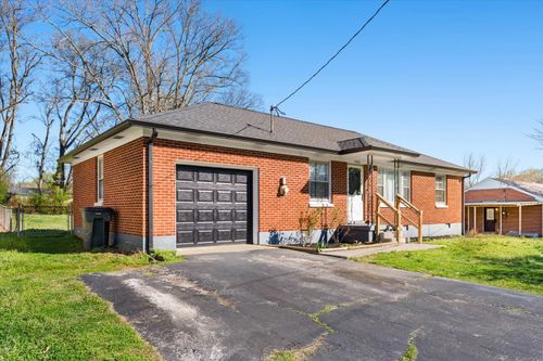 1929 Woodmont Dr, Columbia, TN, 38401-3927 | Card Image