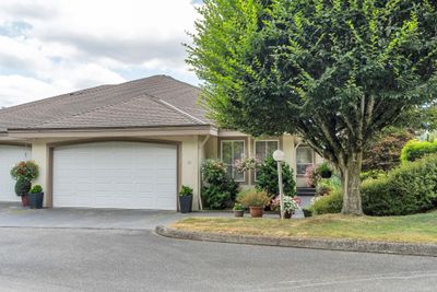 35 - 3354 Horn St, Townhouse with 3 bedrooms, 3 bathrooms and 2 parking in Abbotsford BC | Image 1