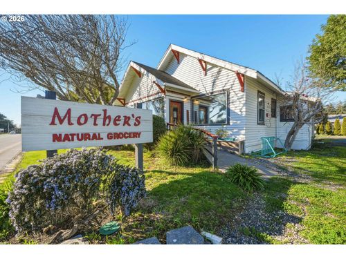 975 2nd St Se, Bandon, OR, 97411-9400 | Card Image