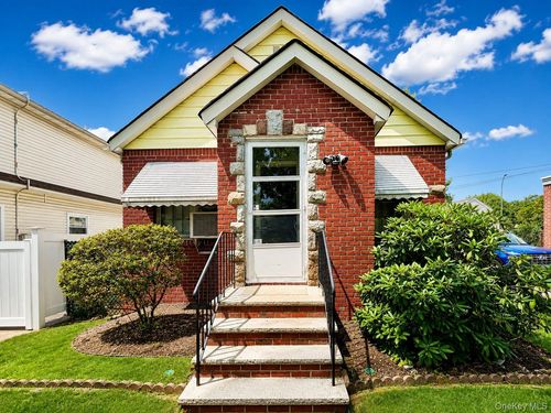 48-40 186th St, Fresh Meadows, NY, 11365-1109 | Card Image