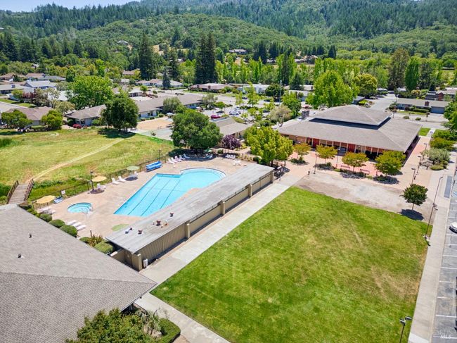186 Oak Island Dr, House other with 2 bedrooms, 2 bathrooms and 2 parking in Santa Rosa CA | Image 35