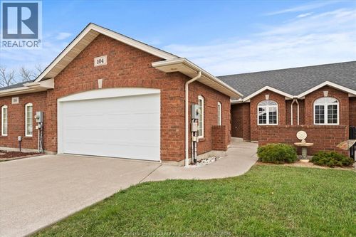 104 Riverfront Park Cres, Amherstburg, ON, N9V0B7 | Card Image