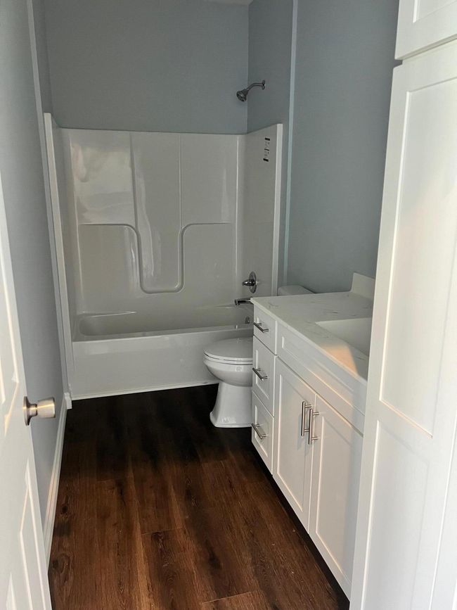 Main full bath | Image 16
