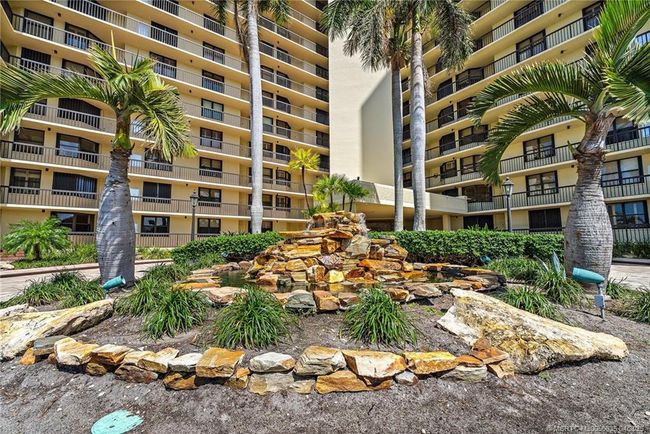 APT-806 - 9550 Ocean Dr, Condo with 3 bedrooms, 2 bathrooms and null parking in Jensen Beach FL | Image 4