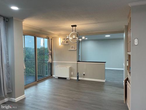 e-1107-1001 City Ave, WYNNEWOOD, PA, 19096-3902 | Card Image