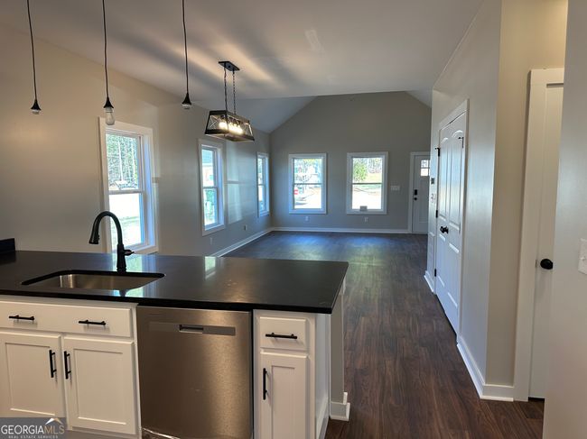 123 Sidetrack Cir, House other with 3 bedrooms, 2 bathrooms and 2 parking in Comer GA | Image 6