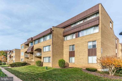 103 - 412 Girard Street, Condo with 2 bedrooms, 2 bathrooms and null parking in GAITHERSBURG MD | Image 2